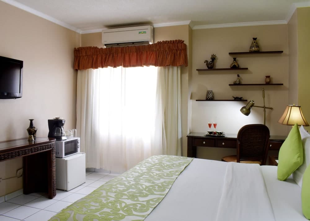 Aparthotel Guijarros