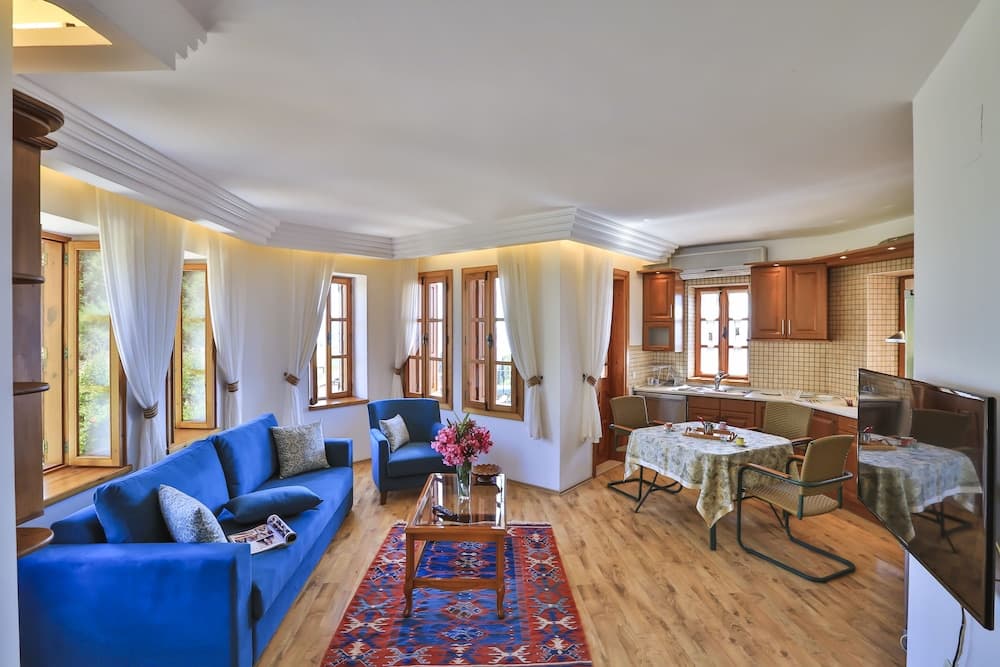 KC Apartments by Cinarlar