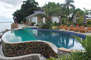 Myitkyina Plam Spring Resort Hotel