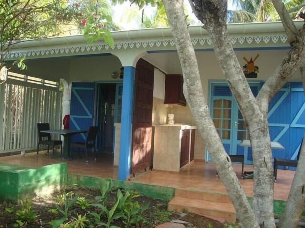 Hotel Restaurant Au Village De Menard