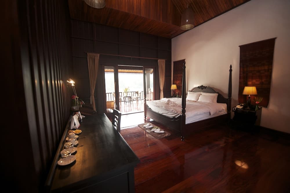 Nam Ou Riverside Hotel & Resort