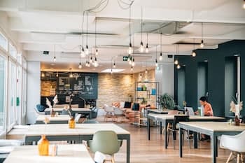 Hyve Hotel Basel - Hostel