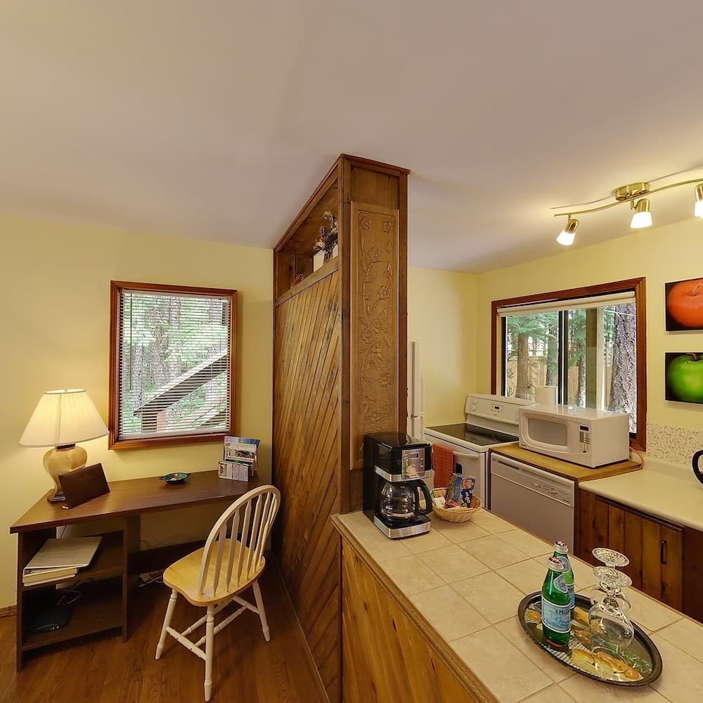 Cedar Song B & B and Cottage