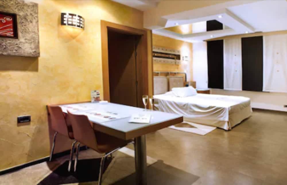 Zouk Hotel - Adults Only