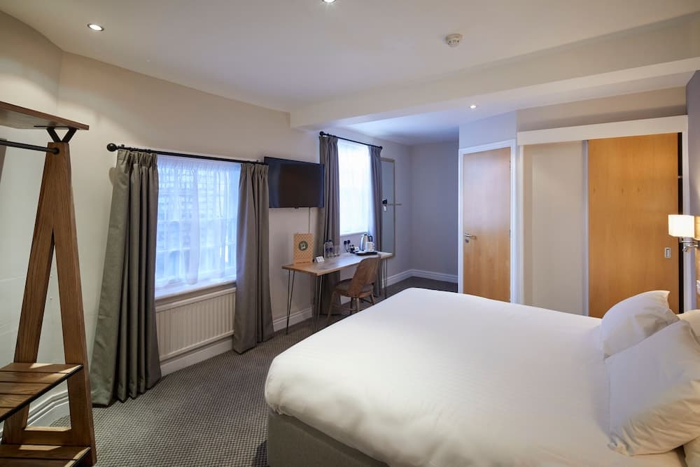 Childwall Abbey, by Marstons Inns