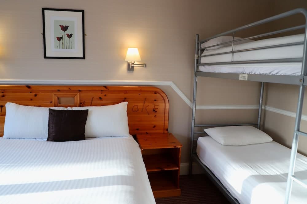 The Inn on the Lake Hotel