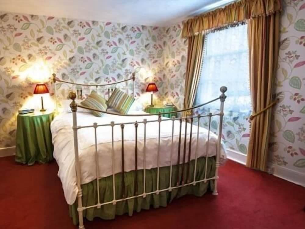 Bishopsgate House Hotel