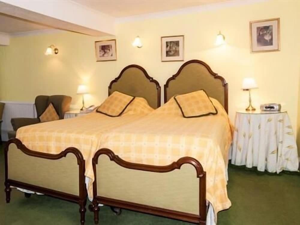 Bishopsgate House Hotel