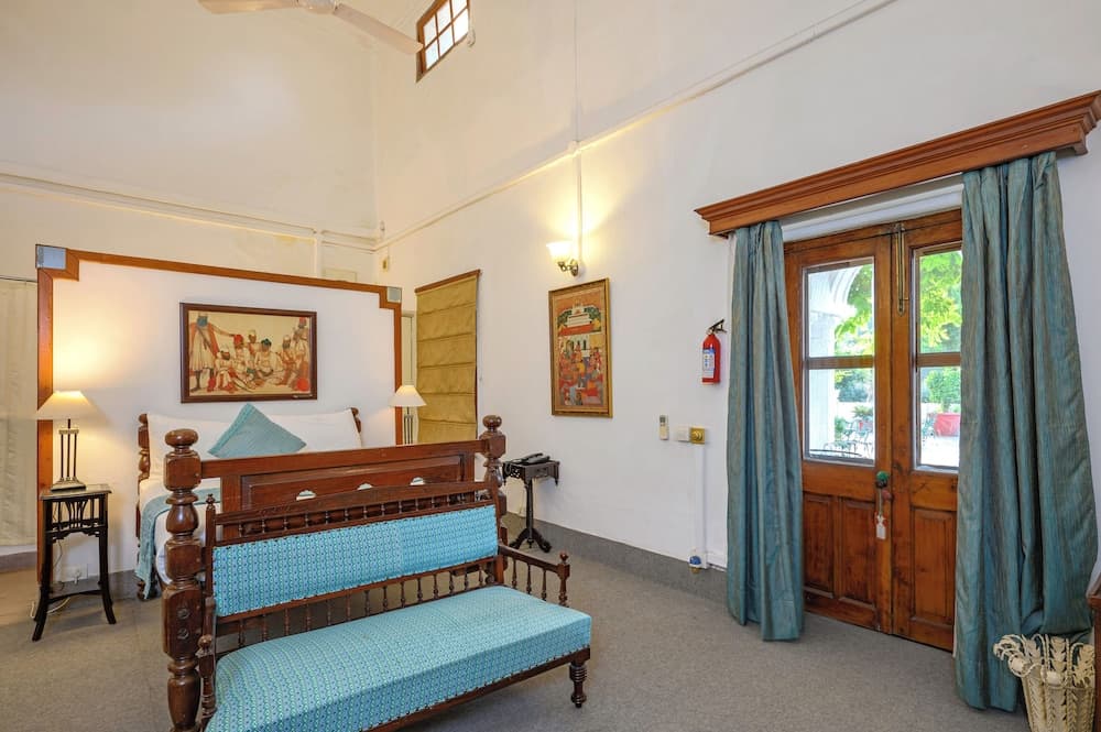 Neemrana's Baradari Palace