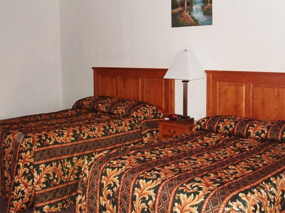 Copley LaReine Motel