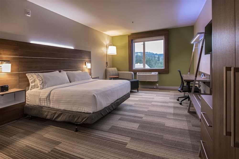 Holiday Inn Express & Suites Victoria - Colwood by IHG