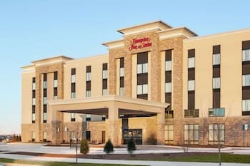Hampton Inn & Suites Minooka