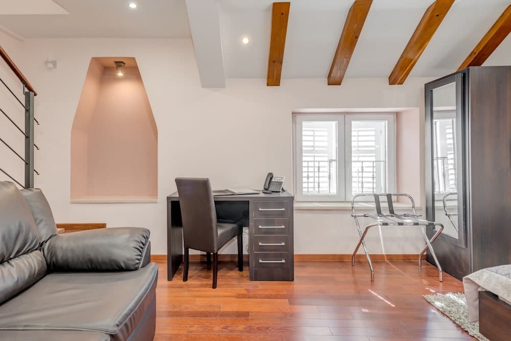 Palace Suites Heritage Hotel – Adults Only