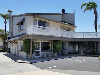 Foreshore Motel