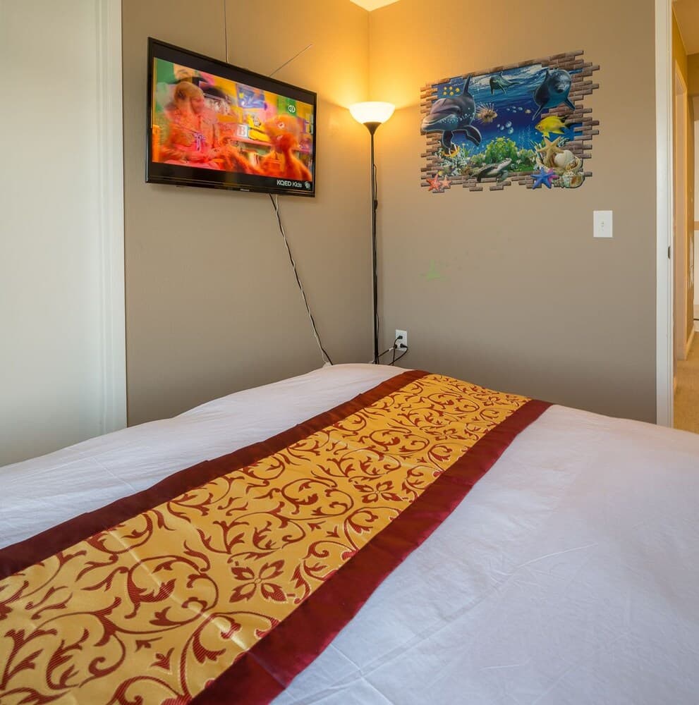 Sunny and Elegant Villa