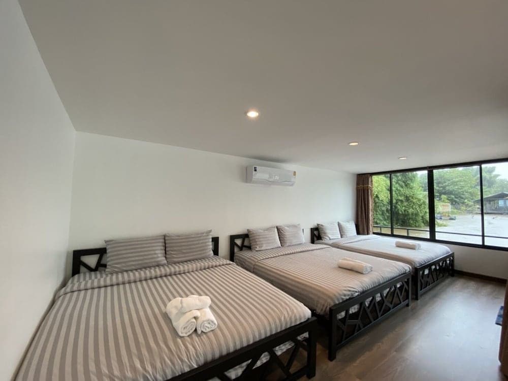 Riverside Hill Resort & Restaurant