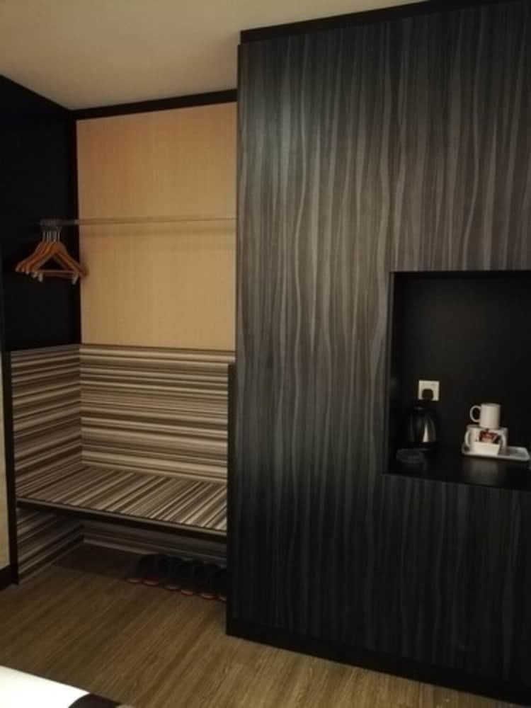 Hotel Austin Paradise - Mount Austin