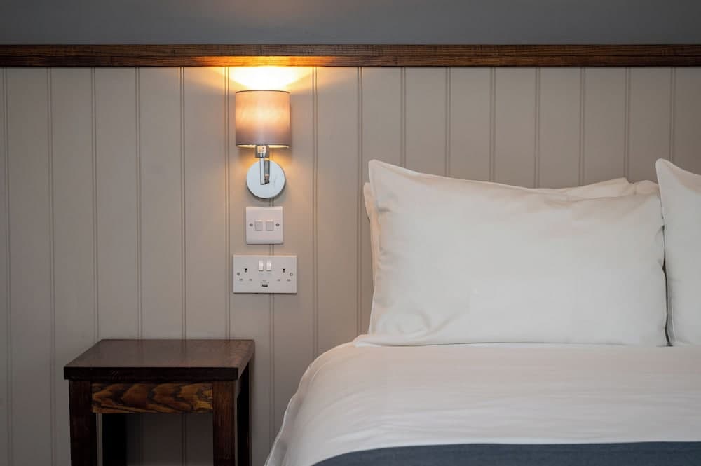 Cocked Hat Hotel by Greene Kings Inns