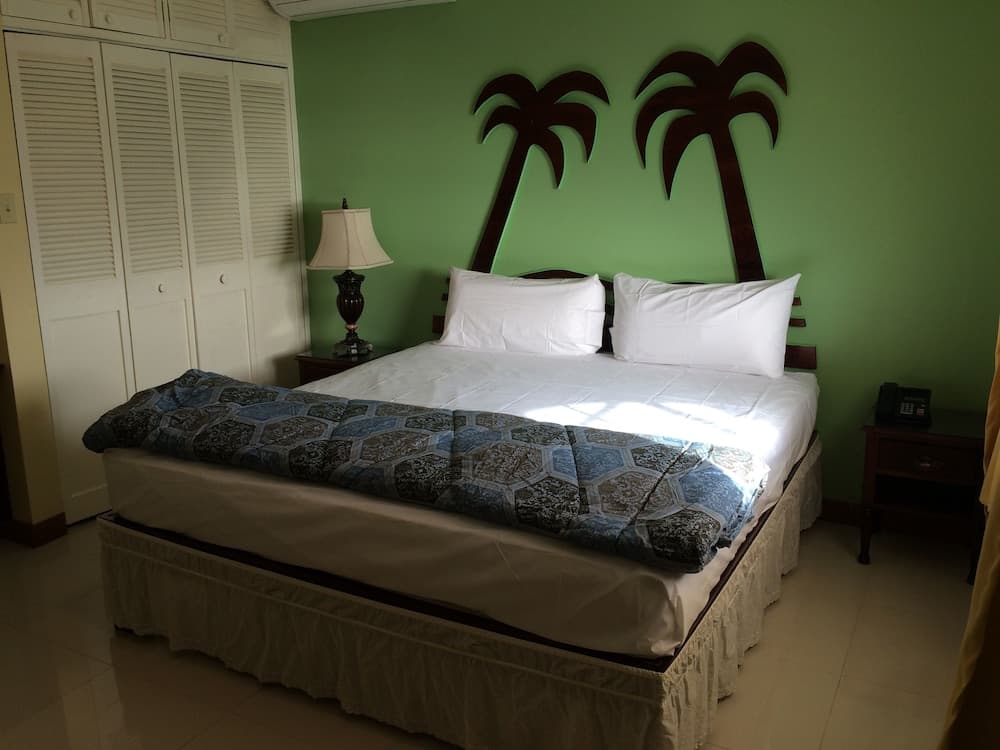 Glistening Waters Hotel