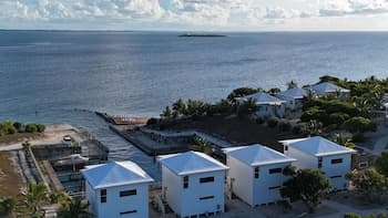 Kalopsia Seaside Villas & Marina