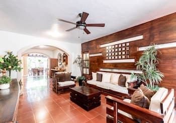 El Zaguán Colonial by GuruHotel