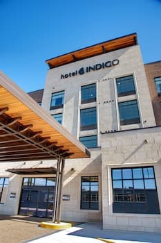 Hotel Indigo Traverse City, an IHG Hotel