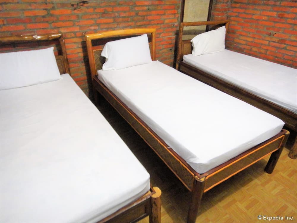 Marina de Bay Tourist Inn