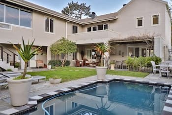 Hermanus Lodge on the Green