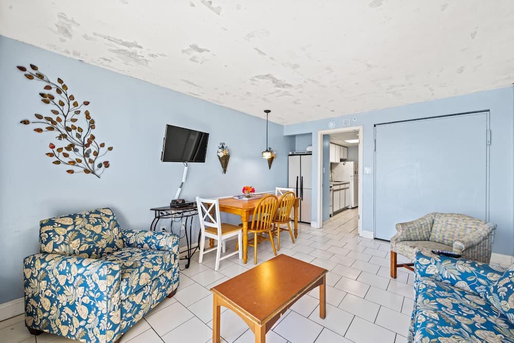 Boardwalk Beach Resort by Elliott Beach Rentals