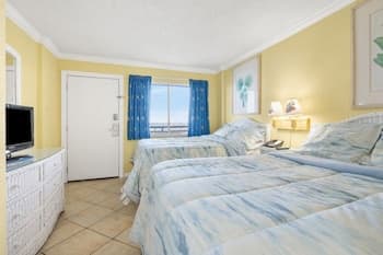 Bluewater Resort by Elliott Beach Rentals