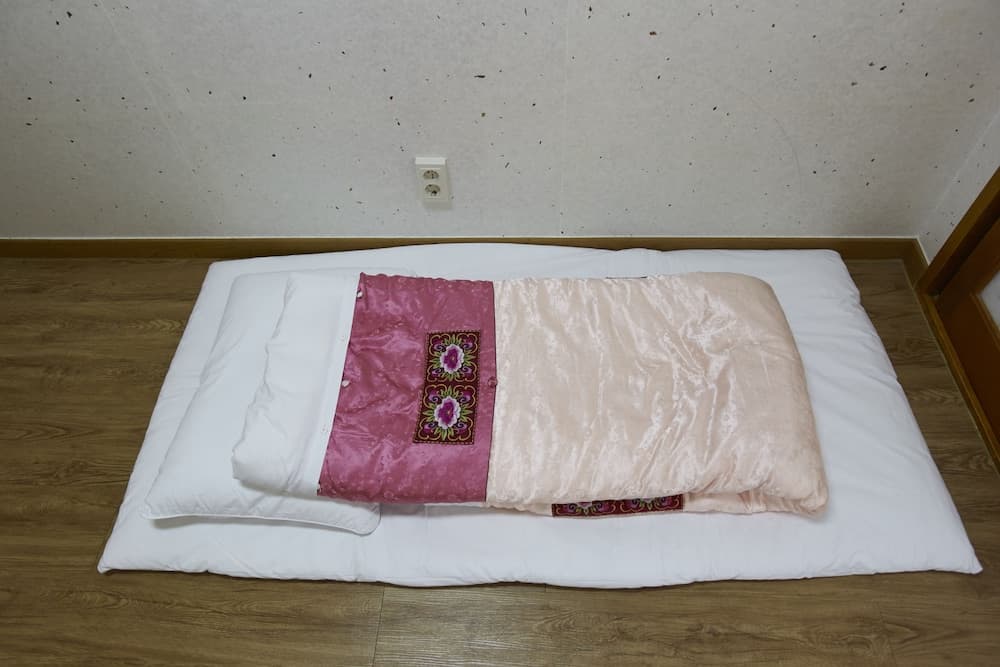 Go Woon Dang Hanok Guest House