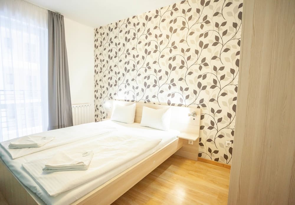 Maple Tree Apartments