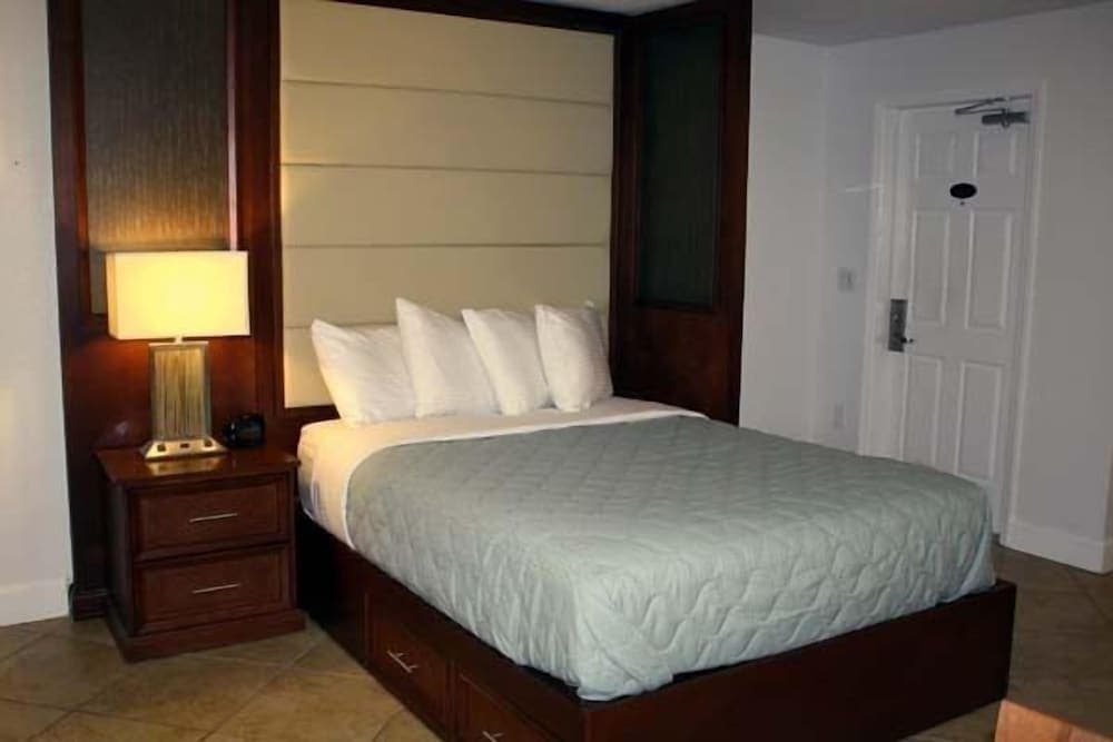 Sea Club V Beach Resort