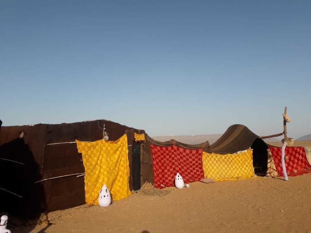 Bivouac Les Dunes De Tinfou
