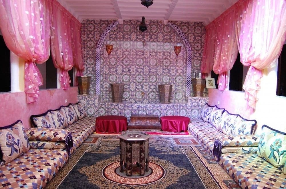 Well Center Riad Auberge Assounfou