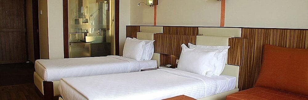 Gokulam Park Hotel & Convention Centre