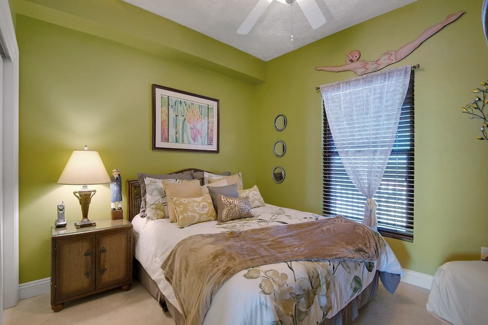 Gulf Crest Condominiums