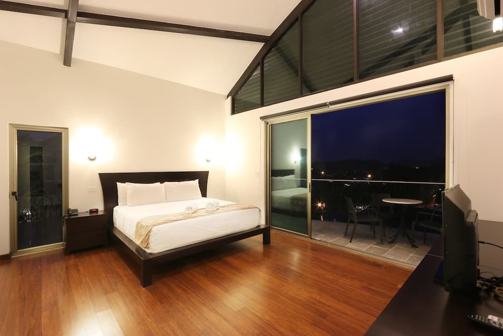 Luxury Sky Penthouses 3-6BR Condo-Hotel at Oceano Jaco