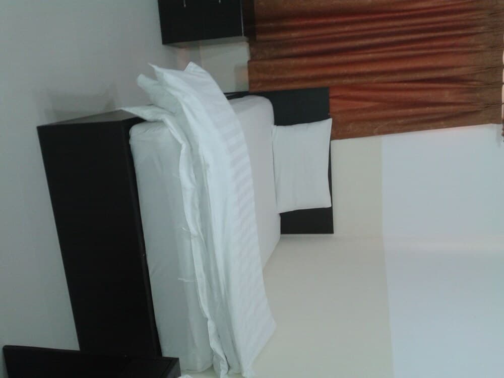Al Basateen Hotel Apartment