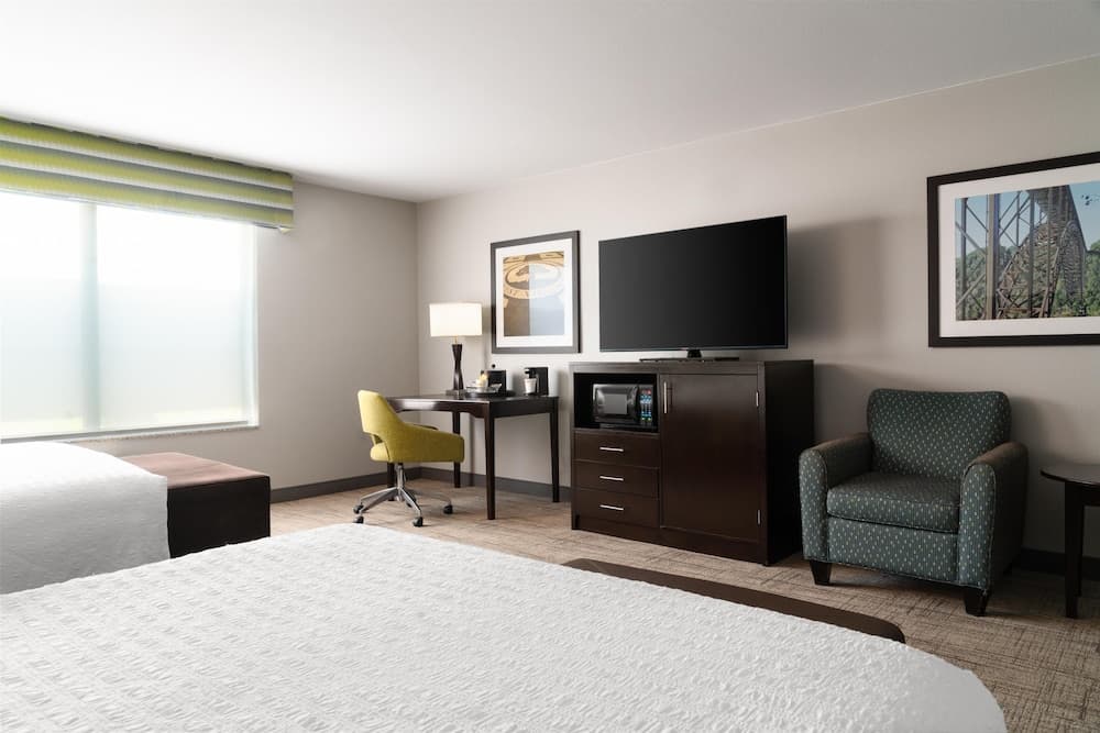 Hampton Inn Fairmont