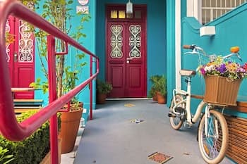 Hostel California Cafe Bar