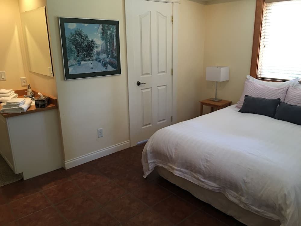 All Seasons Bed & Breakfast