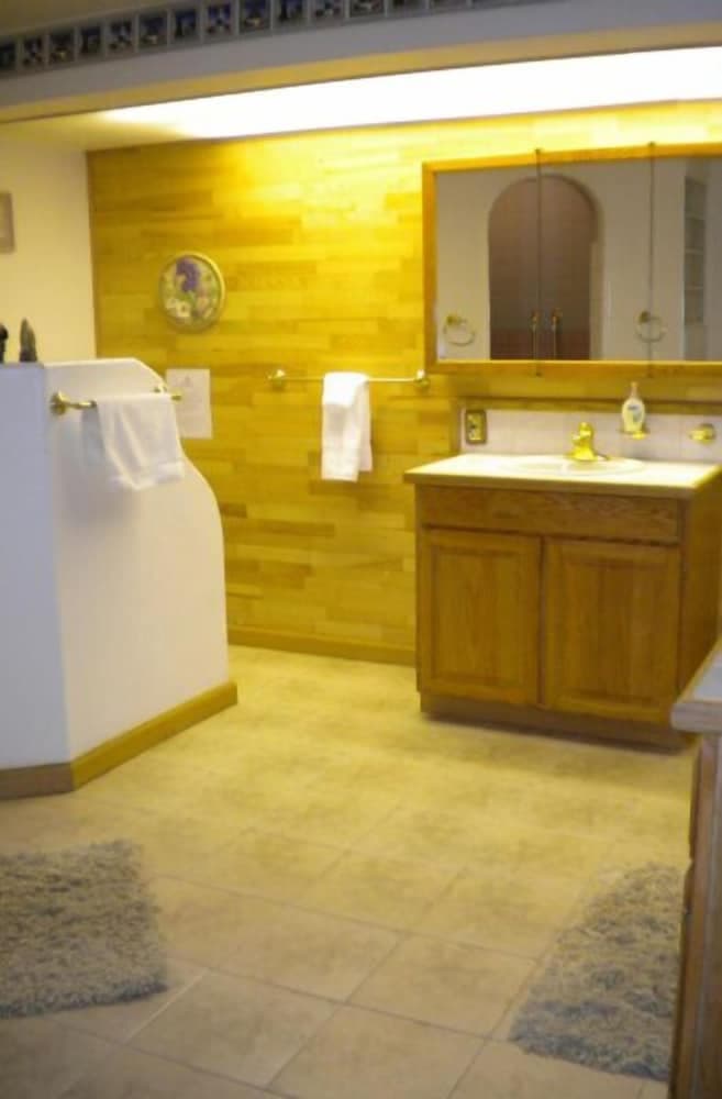 1260 East San Bernardino Ave