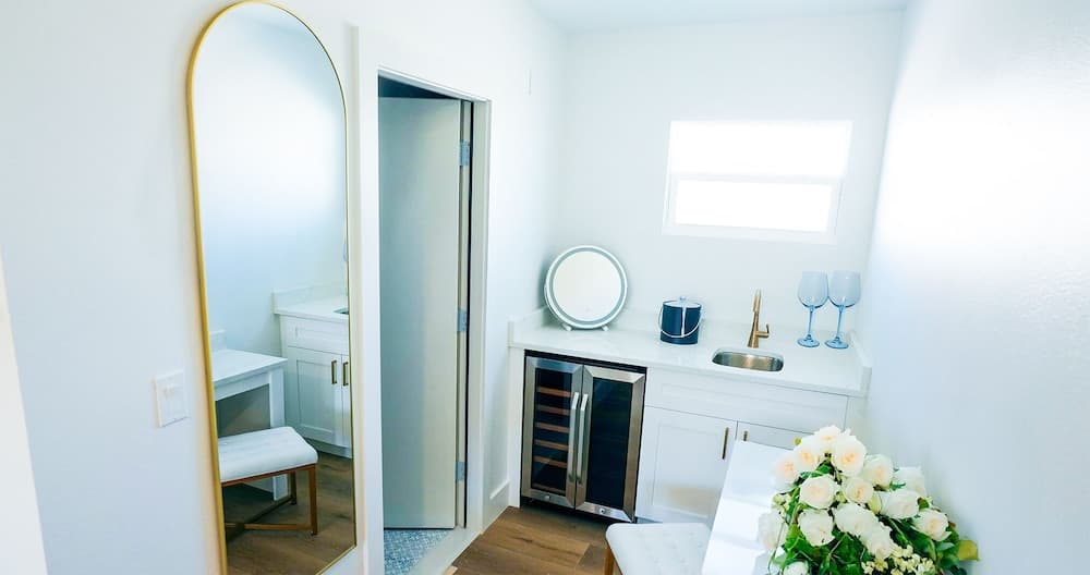 Ivory Sands Beach Suites