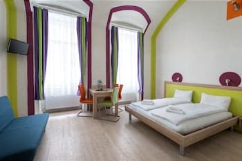 Amber Gardenview Studios