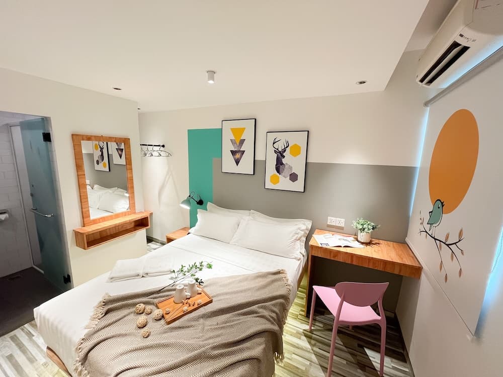 Apple 1 Hotel Gurney