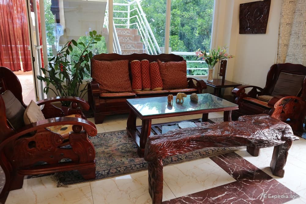 Villa de Sierra Vista