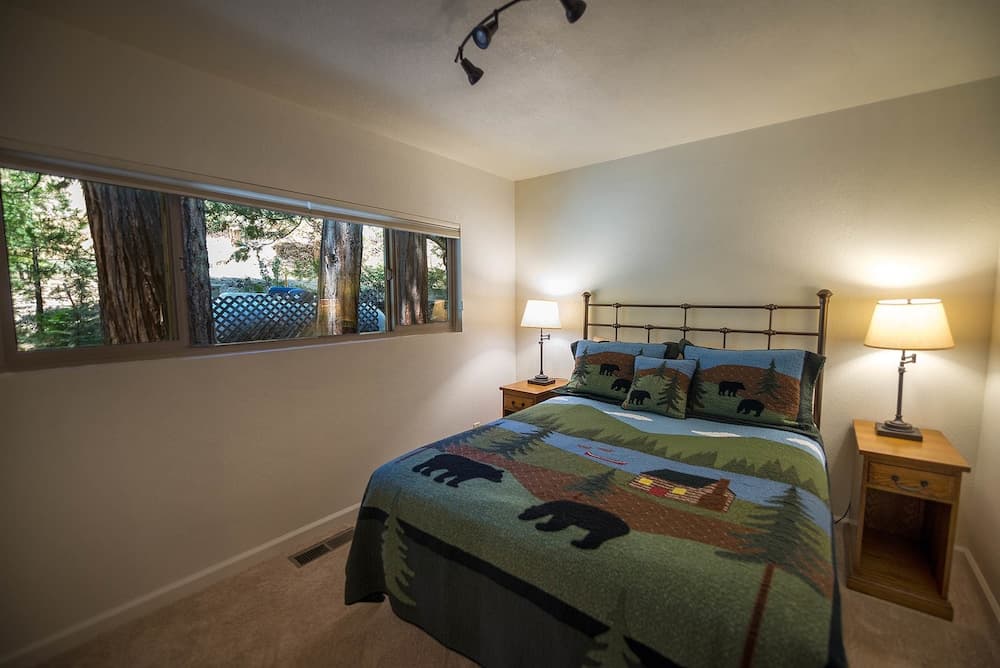 Yosemite Scenic Wonders - Bass Lake Area