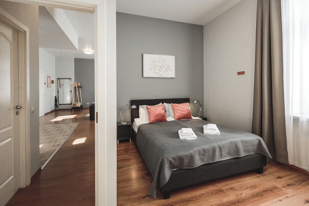 Bearsleys Downtown Apartments