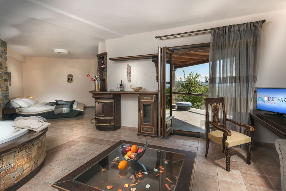 Iakovakis Suites & Spa